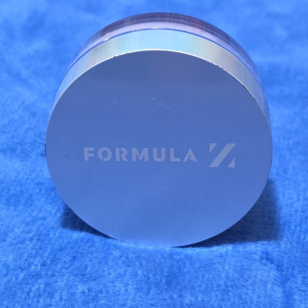 FORMULA Z Cyber Blur Soft Focus Setting Powder in Lavender 6.5g